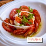 La terrasse jardin du Sax Hotel avec piscine - tomate burrratas