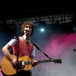 Florent Marchet sur le Parvis de l'Hôtel de Ville - Festival Fnac Live