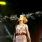 Selah Sue sur le Parvis de l'Hôtel de Ville - Festival Fnac Live