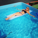 Le Playtime : la péniche terrasse piscine !