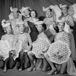 Lido 78,  Miss Bluebell pose avec les Bluebells