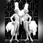 Lido 78,  Les sœurs Kessler posant, Alice et Ellen Koessler