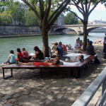 Détente à Paris plage, sur les bords de Seine