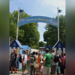 Entrée du bassin de baignade (piscine), à Paris plage, sur les bords de Seine