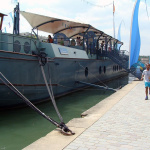 La péniche de l'eau à Paris Plage La Villette