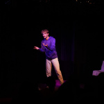 Allié.e.s et plus si affinités : le seul en scène de Valentin Lacouture au théâtre Le Bout