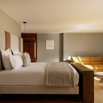 Hôtel Pilgrim : un voyage dans les 70's au cœur du 5e arrondissement de Paris