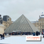 La Neige à Paris - Musée du Louvre pyramide
