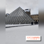 La Neige à Paris - Musée du Louvre pyramide
