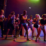 Cours de Bootyshake : cet été on libère nos fesses avec Patricia Badin!