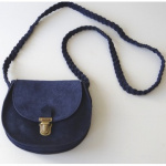April Showers : petit sac Georgia indigo, 75€