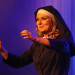 Constance, une humoriste libre et indépendante