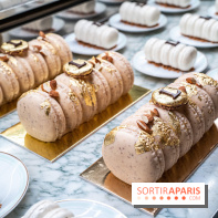 Bûche de Noël Ladurée 2022 - bûche impératrice amande