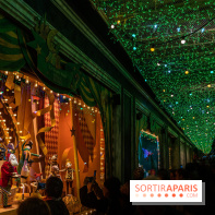 Vitrines de Noël du Printemps 2022, l’inauguration avec Naomie Campbell et Isabelle Huppert