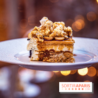 La Bûche de Noël 2022 de l'Hôtel Fouquet's paris par Anthony Coquereau - part de bûche