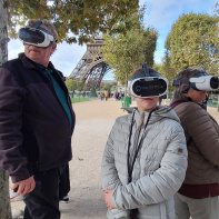Visitez la Tour Eiffel de 1889 en VR  - visiteurs article