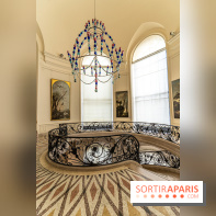 Petit Palais - Collection permanente  -  escalier - lustre