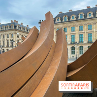 Les installations de Bernar Venet Place Vendôme