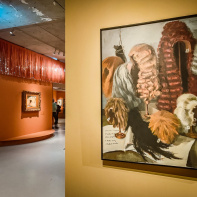 Des cheveux et des poils, l'exposition poilante du musée des Arts décoratifs - nos photos