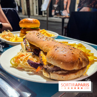 Tata Burger, le restaurant aux burgers en forme de zizi dans le Marais - 3FEFF729 25E8 4FF6 BAF2 E632A5DFD6A9