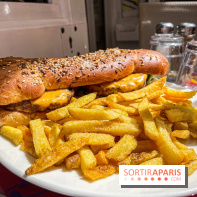 Tata Burger, le restaurant aux burgers en forme de zizi dans le Marais - 043F5DFD 1A74 4593 9397 02CE9E014B69