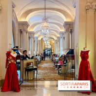 Exposition mode au Plaza Athénée pour la Fashion Week Haute Couture