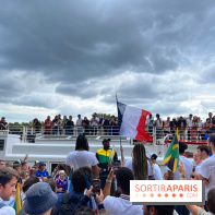 Athlètes et flambeau de Paris 2024 - IMG 4121