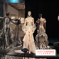 L’exposition retrospective de la créatrice de mode Iris Van Herpen au Musée des Arts Décoratifs
