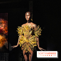 L’exposition retrospective de la créatrice de mode Iris Van Herpen au Musée des Arts Décoratifs
