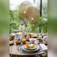 Le bar & restaurant Solis vous propose un voyage en Méditerranée à quelques pas de l’Arc de Triomphe