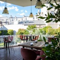 Le bar & restaurant Solis vous propose un voyage en Méditerranée à quelques pas de l’Arc de Triomphe