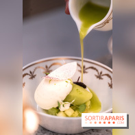 Le tea time du Bar à desserts de Ladurée Champs-Elysées -  A7C2318