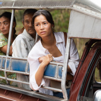La Promesse Verte d'Edouard Bergeon avec Alexandra Lamy et Félix Moati - LPV  PHOTO 8  Jean Claude Lother © 2023 NORD OUEST FILMS   FRANCE 2 CINÉMA   ARTÉMIS PRODUCTIONS   PLEIN CHAMP   CAMISARDS