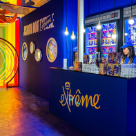 Bar à glaces éphémère et gratuit dans une laverie à Paris