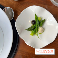 Auguste - Asperges vertes, ail noir