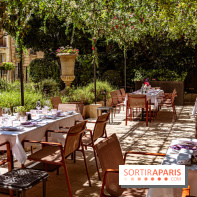La terrasse jardin Summer de la Bauhinia au Shangri-La Paris