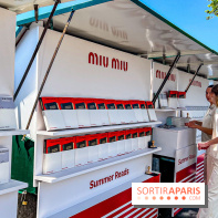 Miu-Miu distribue des livres et des glaces gratuites sur les quais parisiens ! - image00009