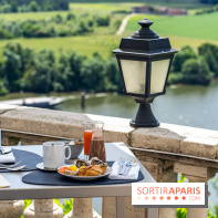 Le Brunch à volonté du belvédère au Domaine de la Corniche dans les Yvelines - photos -  table en terrasse avec vue