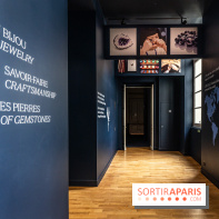 Exposition 'Bijoux de Scène de la Comédie Française' à l'hôtel historique de Mercy-Argenteau qui se dévoile