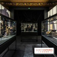 Exposition 'Bijoux de Scène de la Comédie Française' à l'hôtel historique de Mercy-Argenteau qui se dévoile