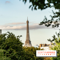 La terrasse dans un jardin avec vue Tour Eiffel du Marguerite 1606 au Domaine de la Reine Margot -  A7C1340