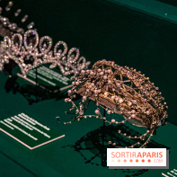 Bijoux de scène de l'Opéra de Paris : l'exposition de parures merveilleuses au Palais Garnier