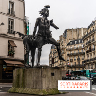 Le Centaure de César à Paris et sa statue de la Liberté miniature -  A7C0241