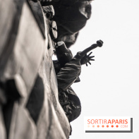 Le Centaure de César à Paris et sa statue de la Liberté miniature -  A7C0242