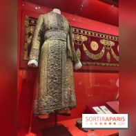 Le Dernier sacre : l'exposition immersive dans les coulisses d'un couronnement au Mobilier national  - fotor 1744999701305