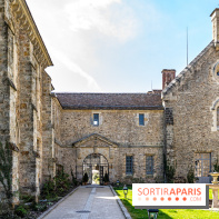 Les Chasses, le restaurant insolite avec une superbe terrasse à l'Abbaye des vaux de Cernay dans les Yvelines