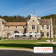 Les Chasses, le restaurant insolite avec une superbe terrasse à l'Abbaye des vaux de Cernay dans les Yvelines