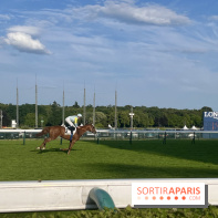 Jeuxdi by Longchamp - course hippique