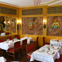 Nirvana Inde : un restaurant indien à la sortie de la station de métro liège - Fotor