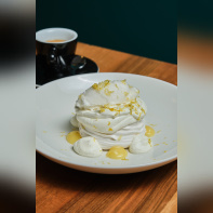 Gaston, restaurant de viande à Paris 17ème - Pavlova citron Givré